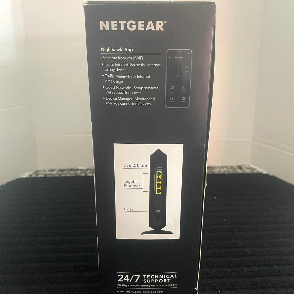 NETGEAR Nighthawk AC1900 WiFi Cable Modem Router - Black - Picture 2 of 7